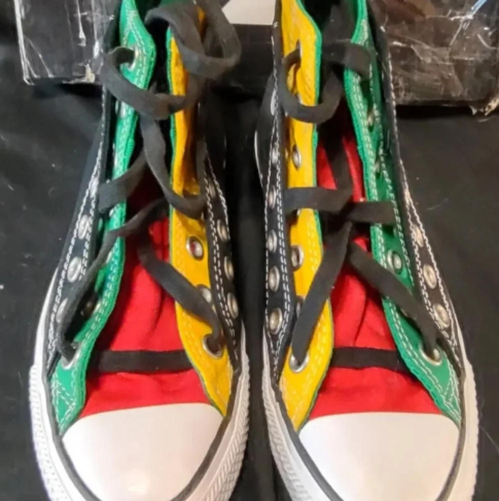 Double up converse - Picture 2 of 2
